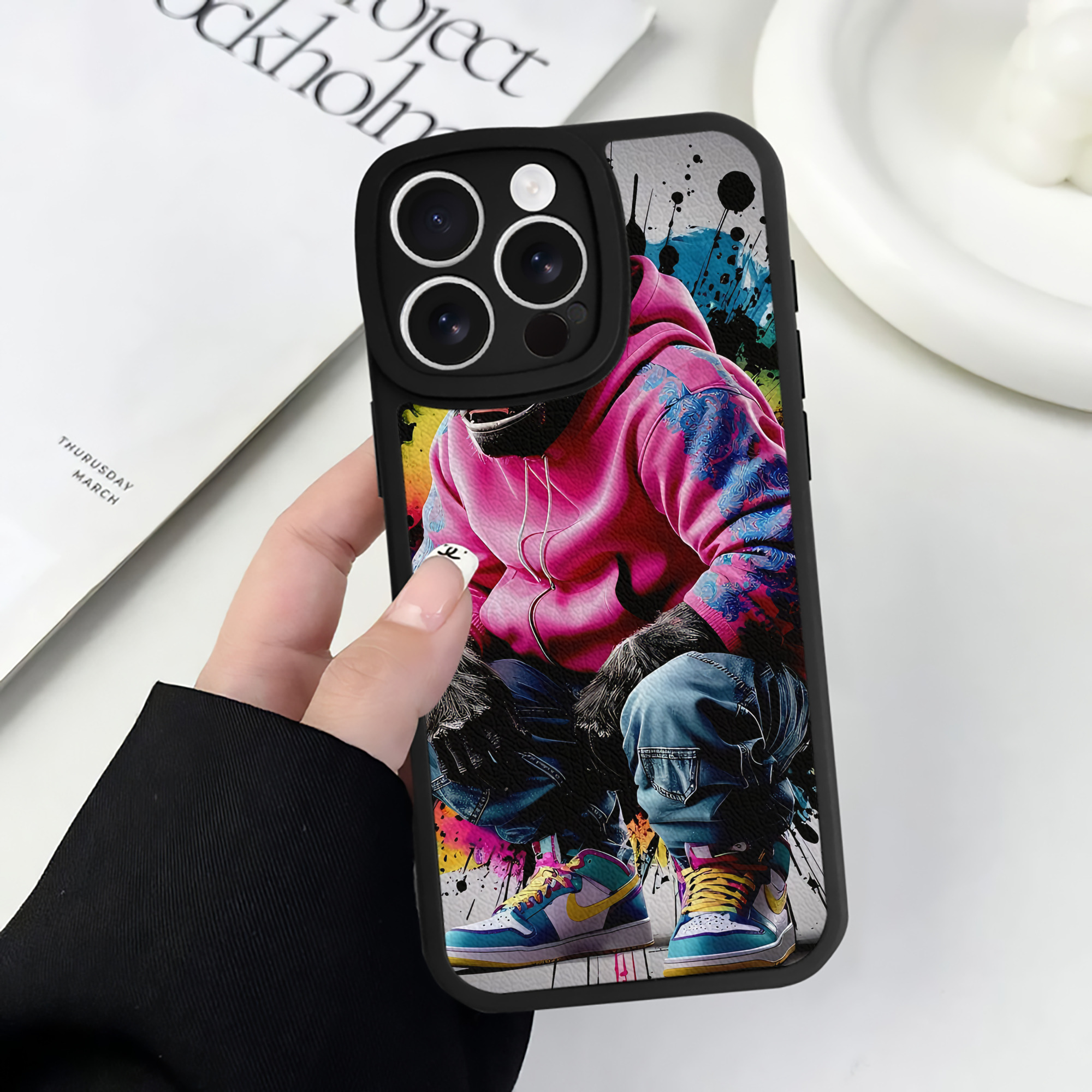 （画像用） ミッキーマウス Mickey Mouse 【iPhone 16シリーズ対応】シリコンスマホケース（レザー調） 材質：シリコン